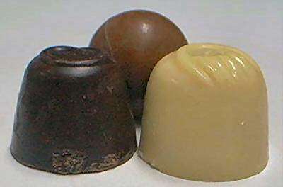 Bombones de Chocolate rellenos de turrón 150g