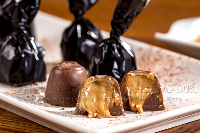 Bombones chocolate rellenos de turron