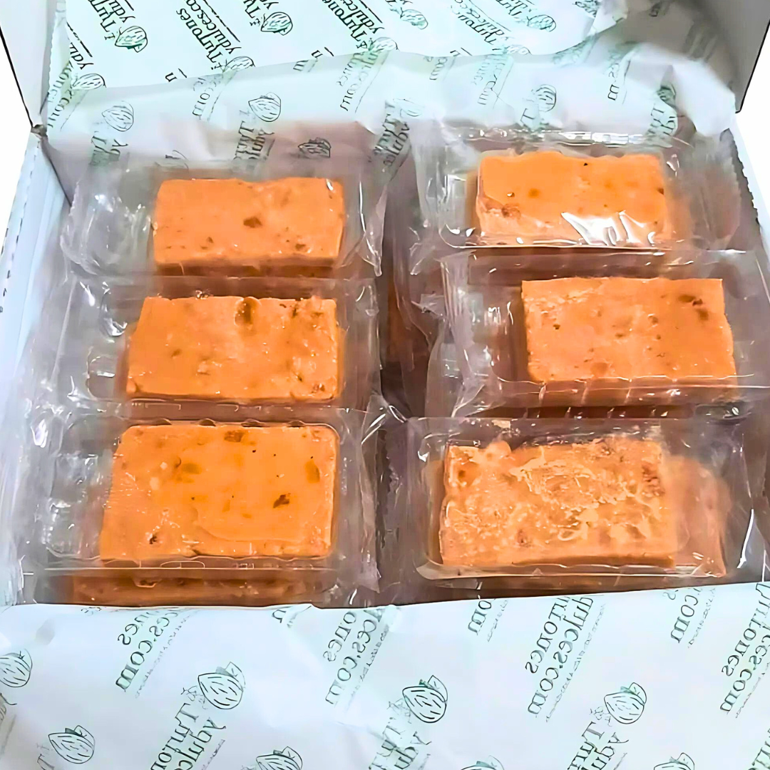 Porciones de Turrón Blando (Jijona)  y Duro (Alicante) en cajas a granel - Caja de 1,5kg  (60 unidades aprox)