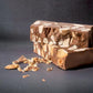 porción de chocolate con almendras por 20g