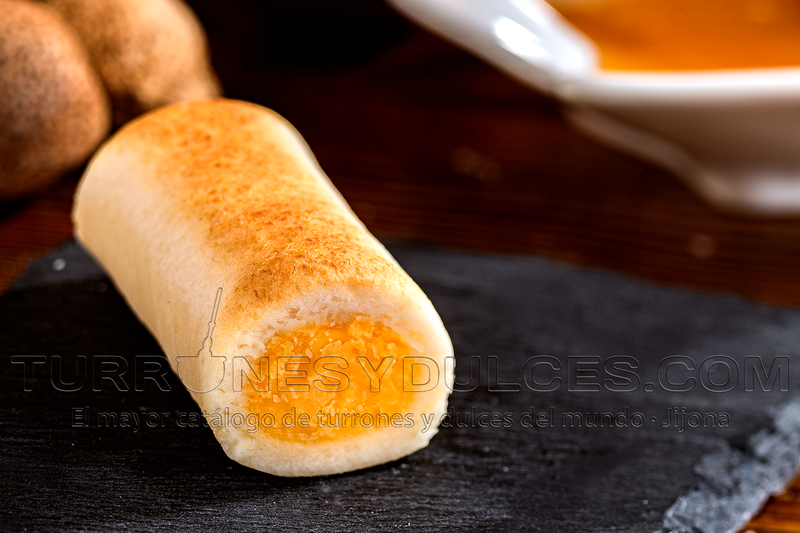 Huesitos de Santo, mazapán relleno de Yema, 1Kg a granel (30 y 35 unidades aprox)