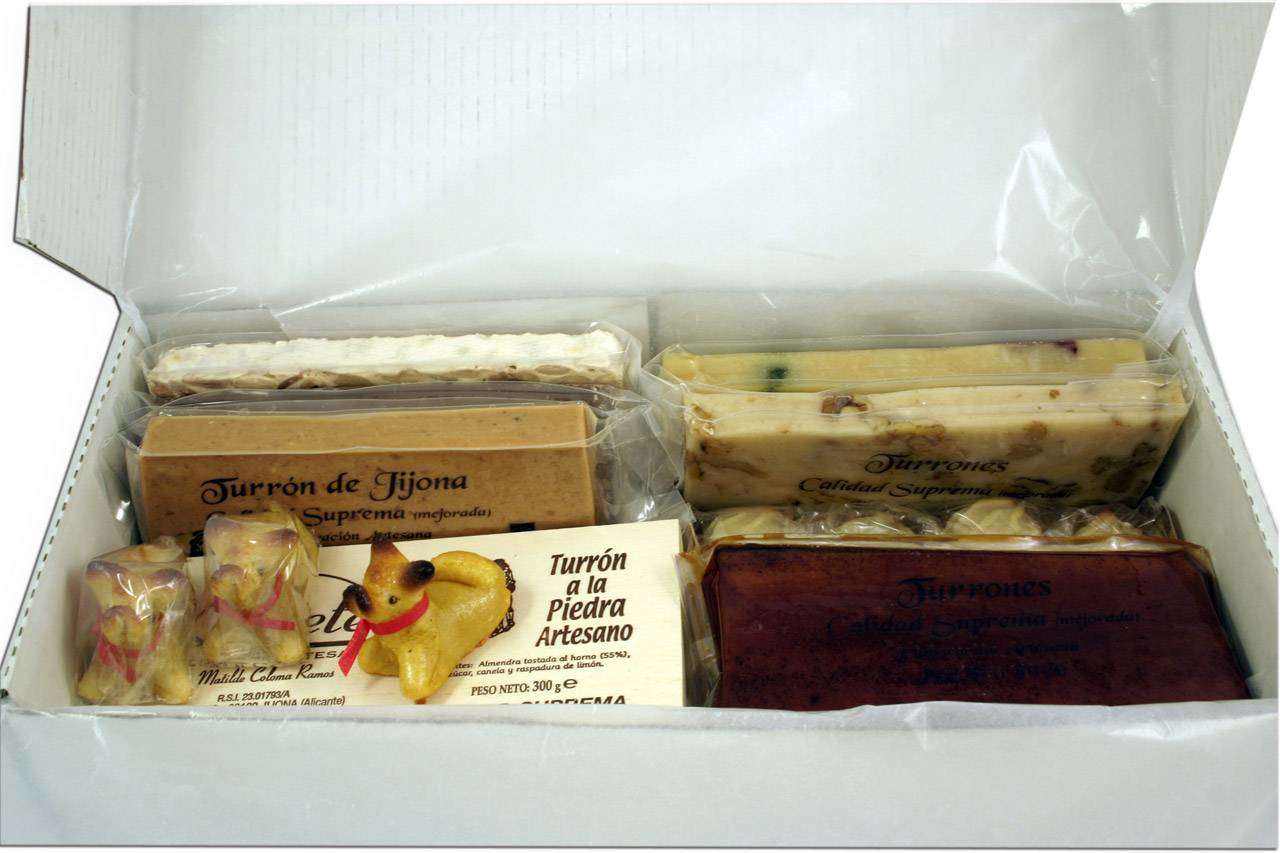 Lote Jijonenco Artesano. Pack con turrones artesanos, bombones y regalo de mazapán. Made in Xixona.