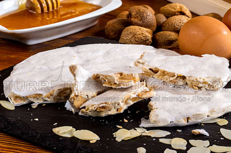 Torta turrón Alicante