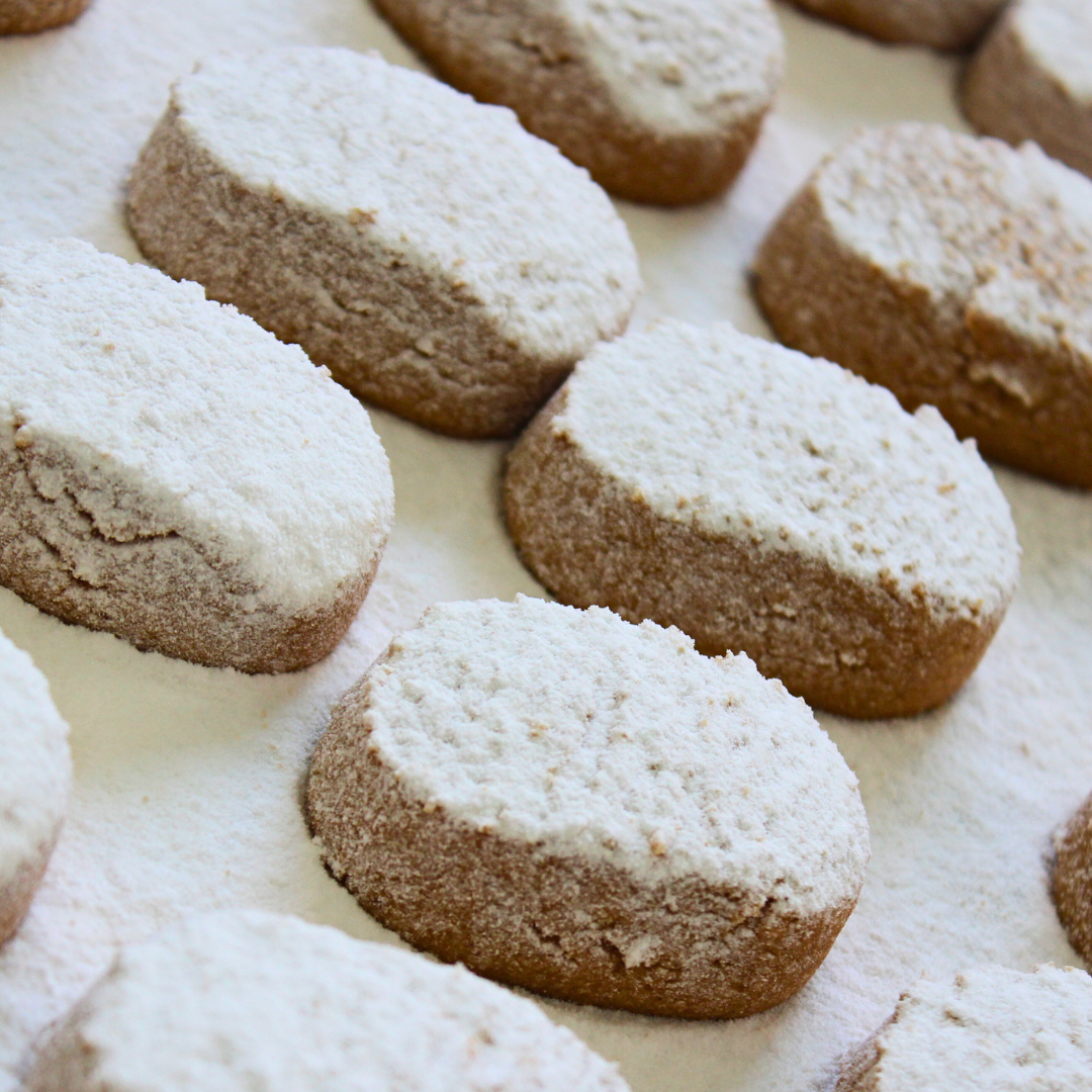 6 unidades de polvorones de almendra granulada