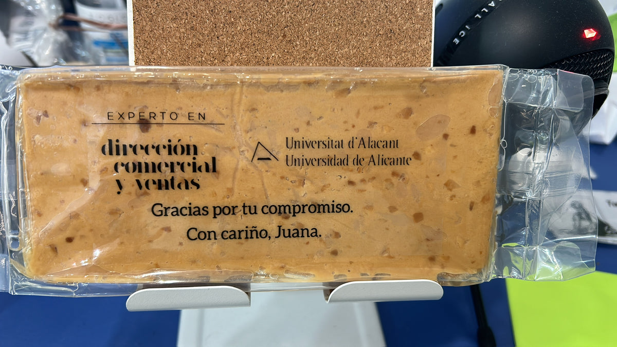 Ejemplo real de turrón personalizado para empresa y Universidad de Alicante