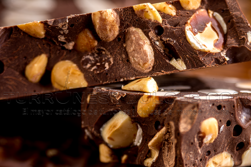 Chocolate con leche y almendras
