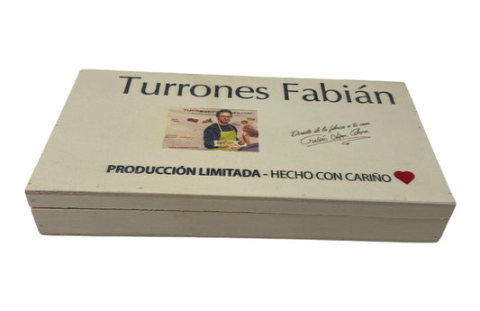 Caja de madera grabada Turrones Fabián